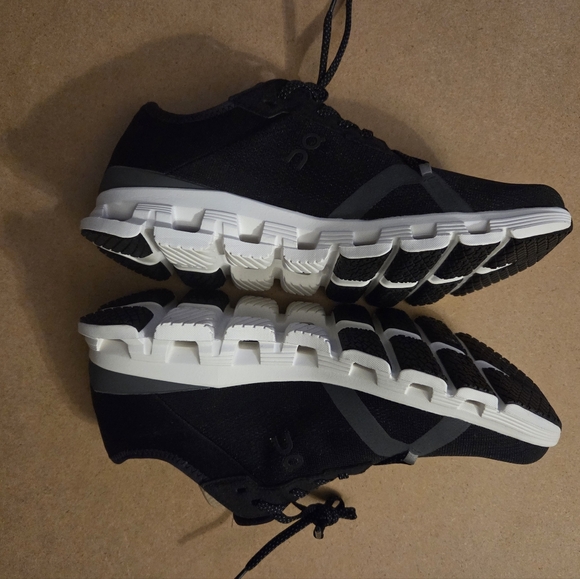 On Running Sneakers Women Size 8 Cloud X AD - Picture 9 of 14